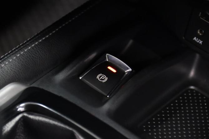 Nissan Qashqai II с пробегом 2015 года, цена 1 095 950 рублей, 174762 км, внедорожник, Автокод Объявления