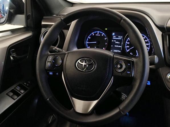 Toyota RAV4 IV (XA40) Рестайлинг с пробегом 2019 года, цена 2 489 000 рублей, 238072 км, внедорожник, Автокод Объявления