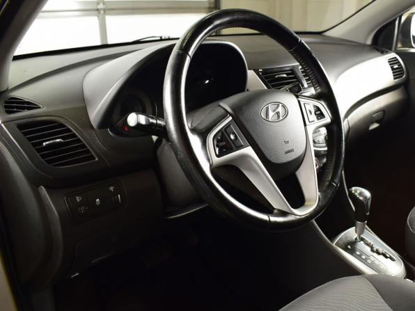 Hyundai Solaris I с пробегом 2011 года, цена 689 995 рублей, 185419 км, седан, Автокод Объявления