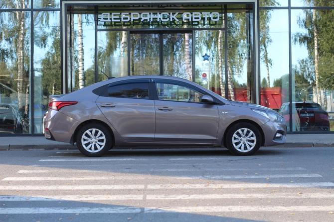 Hyundai Solaris II с пробегом 2018 года, цена 1 250 000 рублей, 179537 км, седан, Автокод Объявления