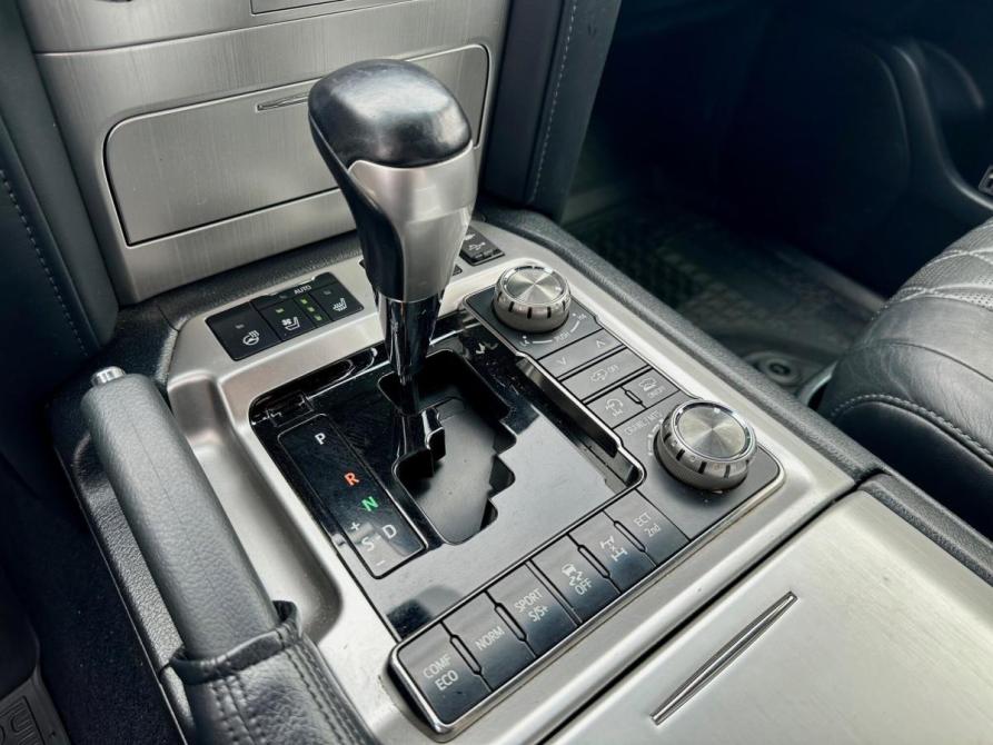 Toyota Land Cruiser 200 Series Рестайлинг 2 Иркутск  - изображение 14