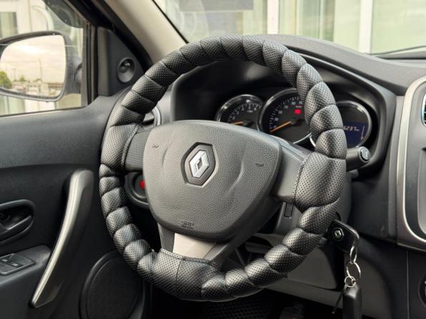 Renault Logan II с пробегом 2018 года, цена 745 000 рублей, 146237 км, седан, Автокод Объявления