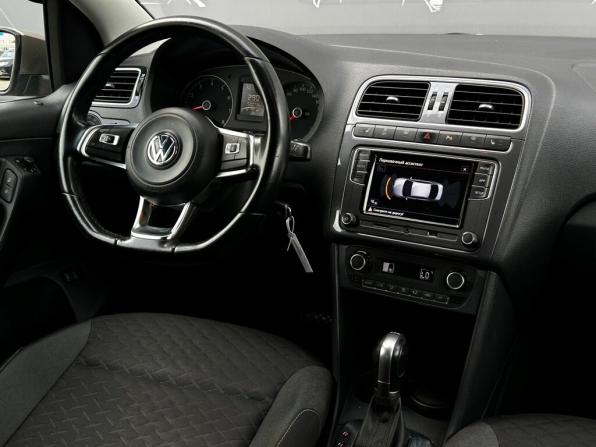 Volkswagen Polo V Рестайлинг с пробегом 2019 года, цена 1 098 700 рублей, 150073 км, седан, Автокод Объявления