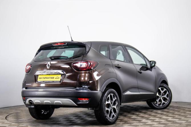 Renault Kaptur I с пробегом 2018 года, цена 1 359 000 рублей, 157000 км, внедорожник, Автокод Объявления
