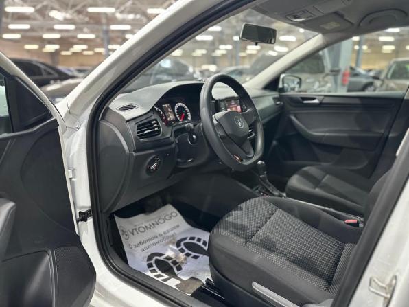 Volkswagen Polo VI с пробегом 2021 года, цена 1 570 000 рублей, 88977 км, лифтбек, Автокод Объявления