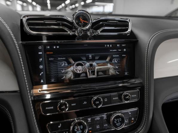 Bentley Bentayga I Рестайлинг с пробегом 2024 года, цена 25 750 000 рублей, 18342 км, внедорожник, Автокод Объявления