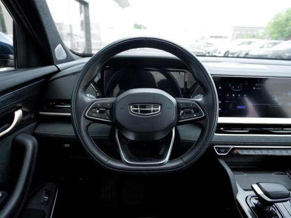 Geely Monjaro I с пробегом 2023 года, цена 3 198 000 рублей, 74715 км, внедорожник, Автокод Объявления