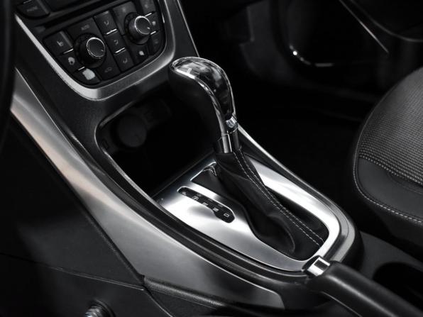 Opel Astra J с пробегом 2011 года, цена 670 000 рублей, 156858 км, хэтчбек, Автокод Объявления
