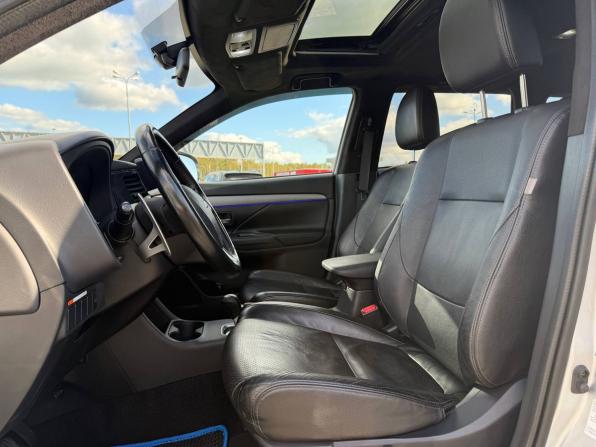 Mitsubishi Outlander III с пробегом 2013 года, цена 1 315 000 рублей, 261292 км, внедорожник, Автокод Объявления