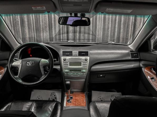 Toyota Camry VI (XV40) Рестайлинг с пробегом 2011 года, цена 1 220 000 рублей, 235252 км, седан, Автокод Объявления