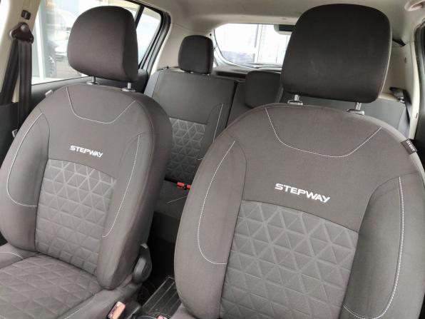 Renault Sandero II с пробегом 2018 года, цена 1 250 000 рублей, 27489 км, хэтчбек, Автокод Объявления