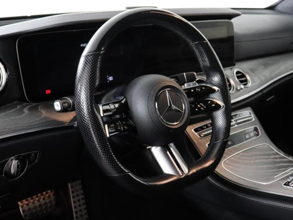 Mercedes-Benz E-Класс V (W213 S213 C238) Рестайлинг с пробегом 2022 года, цена 5 790 000 рублей, 59387 км, седан, Автокод Объявления