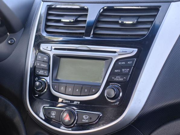 Hyundai Solaris I с пробегом 2012 года, цена 429 000 рублей, 330000 км, седан, Автокод Объявления