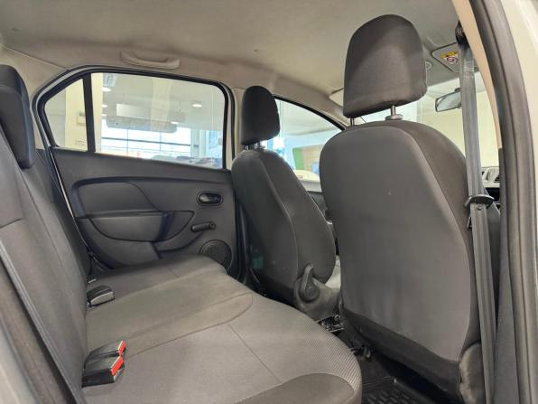 Renault Logan II с пробегом 2018 года, цена 730 000 рублей, 169226 км, седан, Автокод Объявления