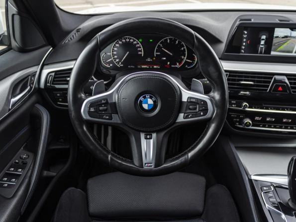 BMW 5 серии VII (G30/G31/G38) с пробегом 2018 года, цена 3 079 000 рублей, 131911 км, седан, Автокод Объявления