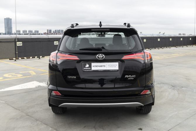 Toyota RAV4 IV (XA40) Рестайлинг с пробегом 2019 года, цена 2 920 000 рублей, 90500 км, внедорожник, Автокод Объявления