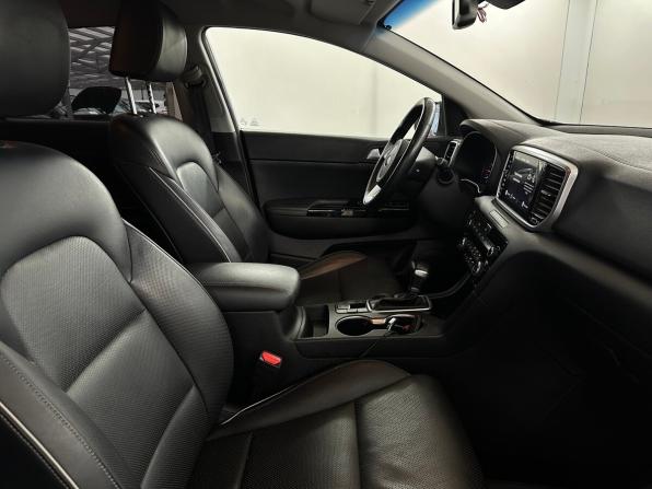 Kia Sportage IV Рестайлинг с пробегом 2021 года, цена 2 647 000 рублей, 119734 км, внедорожник, Автокод Объявления
