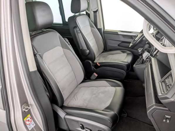 Volkswagen Multivan T6 Рестайлинг с пробегом 2021 года, цена 6 000 000 рублей, 120666 км, минивэн, Автокод Объявления