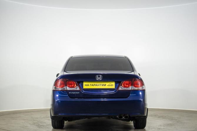Honda Civic VIII Рестайлинг с пробегом 2009 года, цена 699 000 рублей, 319000 км, седан, Автокод Объявления