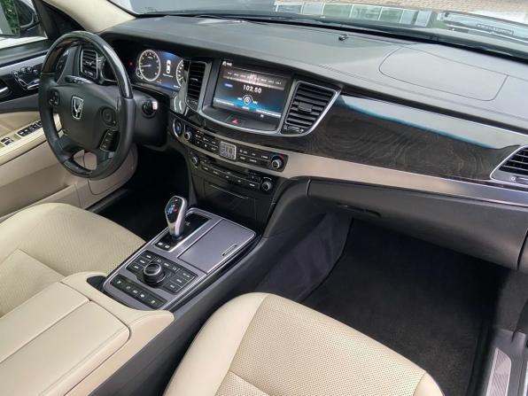 Hyundai Equus II Рестайлинг с пробегом 2015 года, цена 1 399 000 рублей, 191016 км, седан, Автокод Объявления