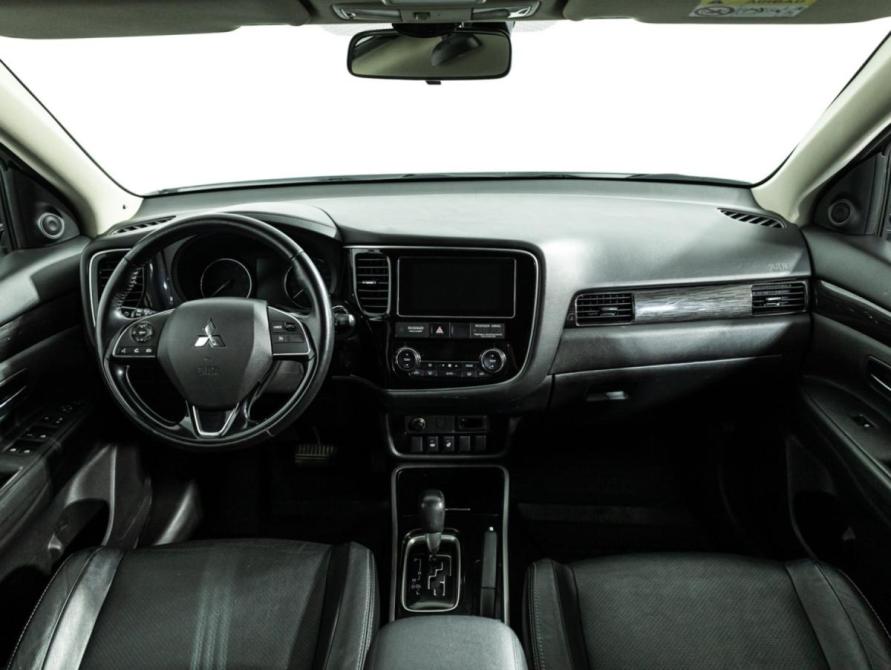 Mitsubishi Outlander III Рестайлинг 2 Санкт-Петербург  - изображение 14
