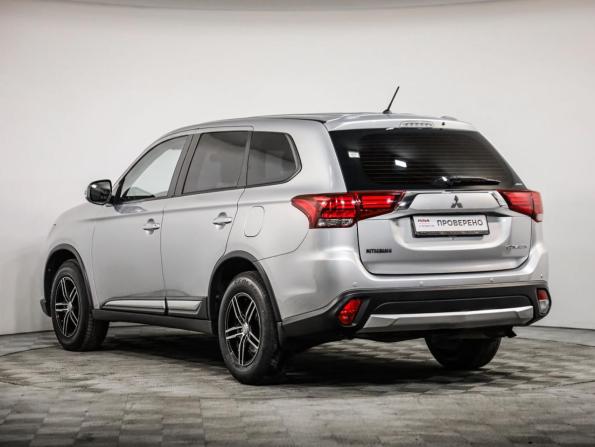Mitsubishi Outlander III Рестайлинг 2 с пробегом 2016 года, цена 1 991 000 рублей, 38000 км, внедорожник, Автокод Объявления
