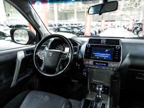 Toyota Land Cruiser Prado 150 Series Рестайлинг 2 с пробегом 2018 года, цена 4 699 700 рублей, 130370 км, внедорожник, Автокод Объявления