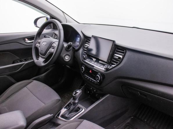 Hyundai Solaris II Рестайлинг с пробегом 2021 года, цена 1 306 000 рублей, 132796 км, седан, Автокод Объявления