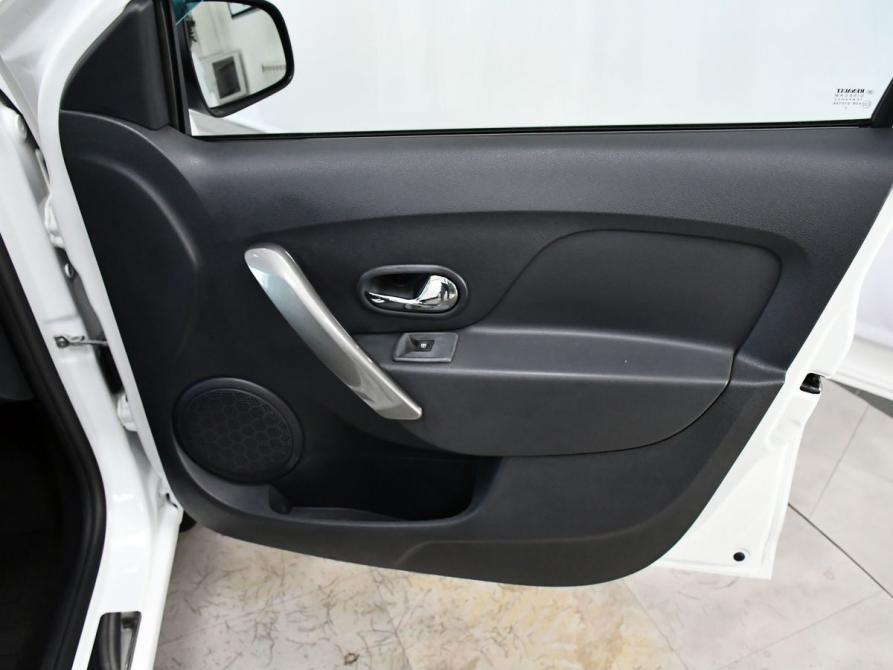 Renault Logan II Рестайлинг Новосибирск  - изображение 12