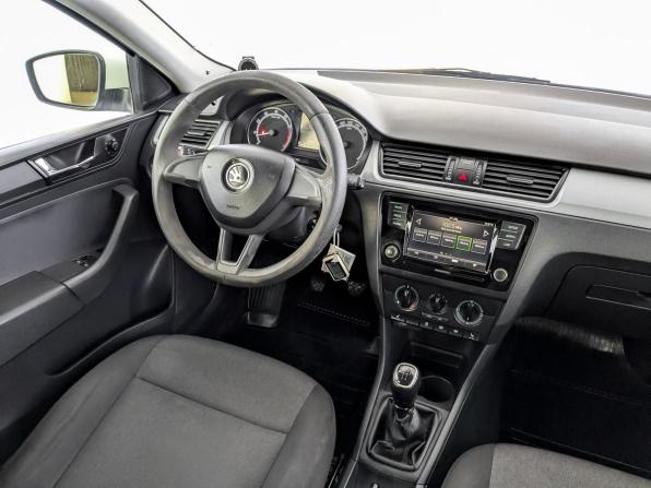 Skoda Rapid I Рестайлинг с пробегом 2019 года, цена 850 000 рублей, 229200 км, лифтбек, Автокод Объявления