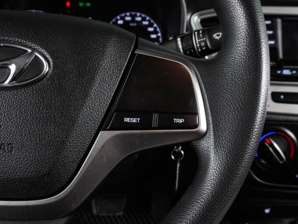 Hyundai Solaris II Рестайлинг с пробегом 2022 года, цена 1 499 000 рублей, 111568 км, седан, Автокод Объявления