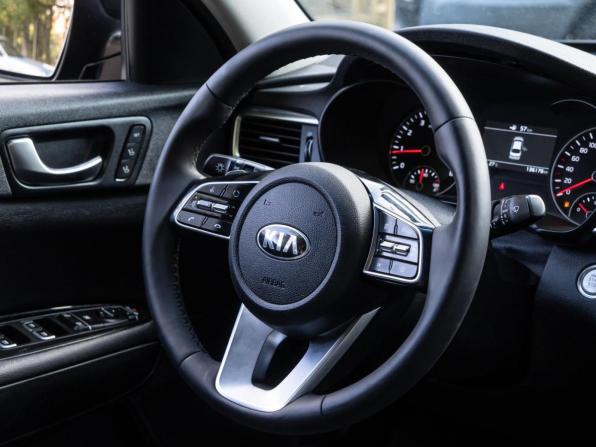 Kia Optima IV Рестайлинг с пробегом 2019 года, цена 2 649 000 рублей, 136173 км, седан, Автокод Объявления