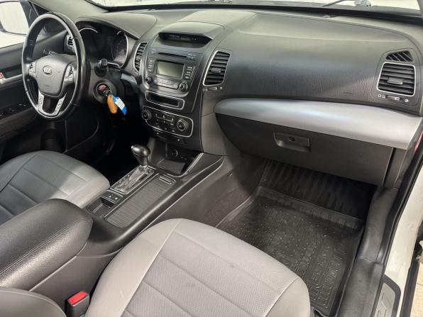 Kia Sorento II Рестайлинг с пробегом 2013 года, цена 1 599 800 рублей, 208000 км, внедорожник, Автокод Объявления