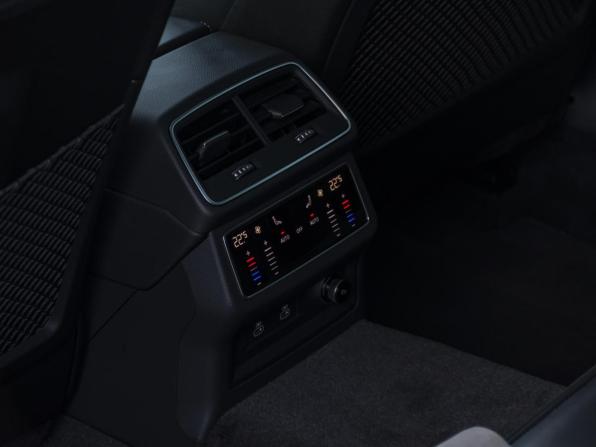 Audi A6 V (C8) Рестайлинг с пробегом 2023 года, цена 5 449 000 рублей, 23360 км, седан, Автокод Объявления