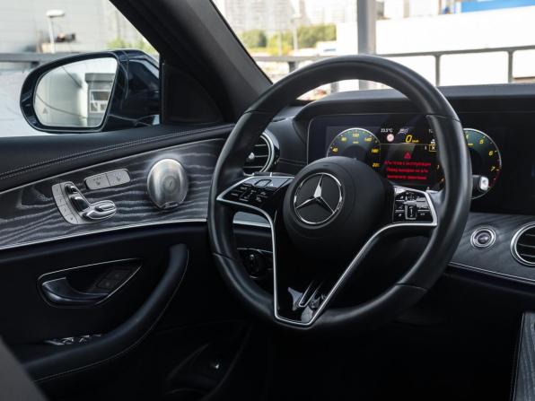 Mercedes-Benz E-Класс V (W213 S213 C238) Рестайлинг с пробегом 2021 года, цена 5 750 000 рублей, 59488 км, седан, Автокод Объявления