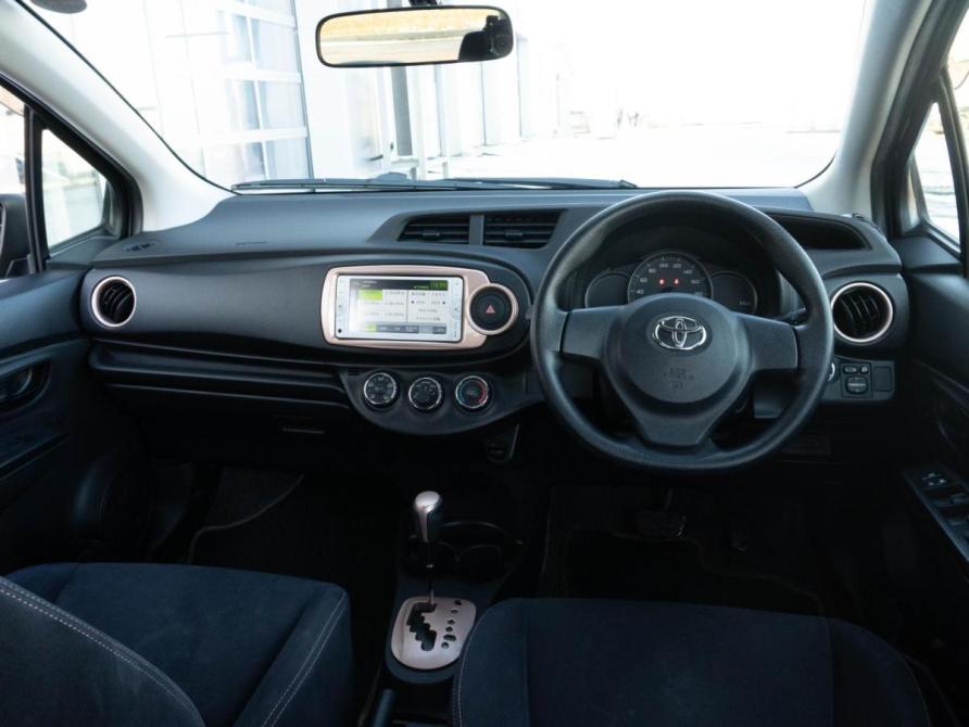 Toyota Vitz III (XP130) Улан-Удэ  - изображение 11