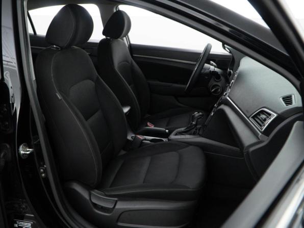 Hyundai Elantra VI (AD) с пробегом 2017 года, цена 1 613 050 рублей, 140275 км, седан, Автокод Объявления