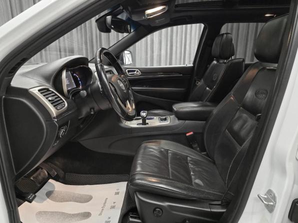 Jeep Grand Cherokee IV (WK2) Рестайлинг с пробегом 2013 года, цена 2 170 000 рублей, 186000 км, внедорожник, Автокод Объявления
