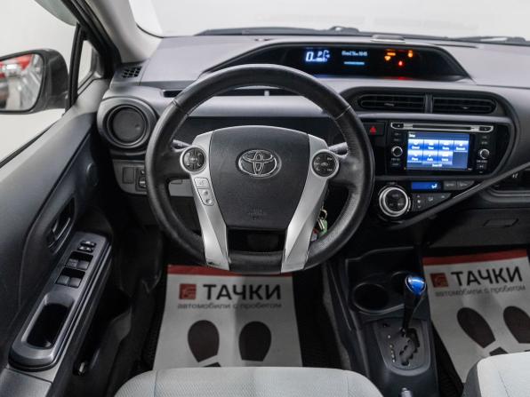 Toyota Prius c I Рестайлинг с пробегом 2016 года, цена 1 245 000 рублей, 101400 км, хэтчбек, Автокод Объявления