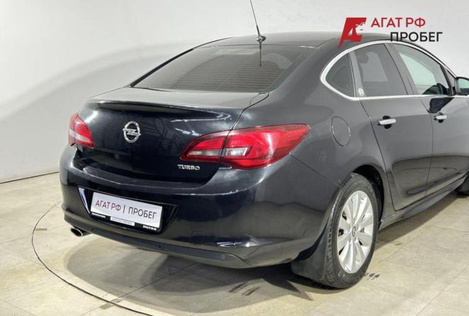 Opel Astra J Рестайлинг с пробегом 2013 года, цена 985 000 рублей, 173352 км, седан, Автокод Объявления