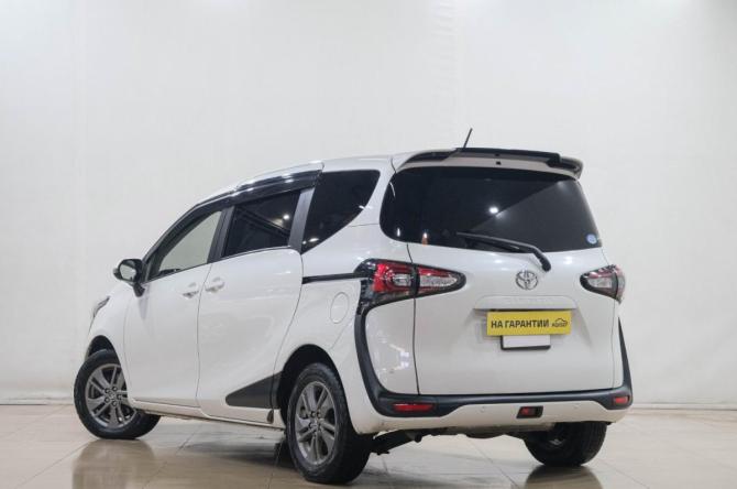 Toyota Sienta II Рестайлинг с пробегом 2020 года, цена 1 799 000 рублей, 60000 км, компактвэн, Автокод Объявления