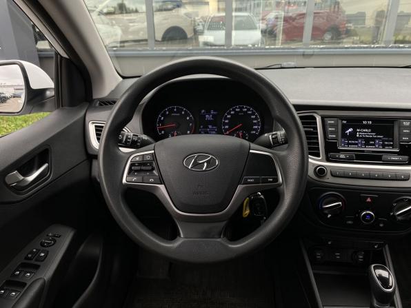 Hyundai Solaris II Рестайлинг с пробегом 2021 года, цена 1 649 000 рублей, 77597 км, седан, Автокод Объявления