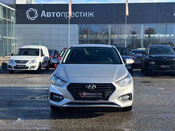 Hyundai Solaris II с пробегом 2018 года, цена 859 000 рублей, 170001 км, седан, Автокод Объявления