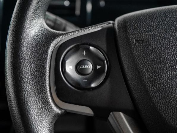Honda Stepwgn V с пробегом 2016 года, цена 1 700 000 рублей, 156355 км, минивэн, Автокод Объявления