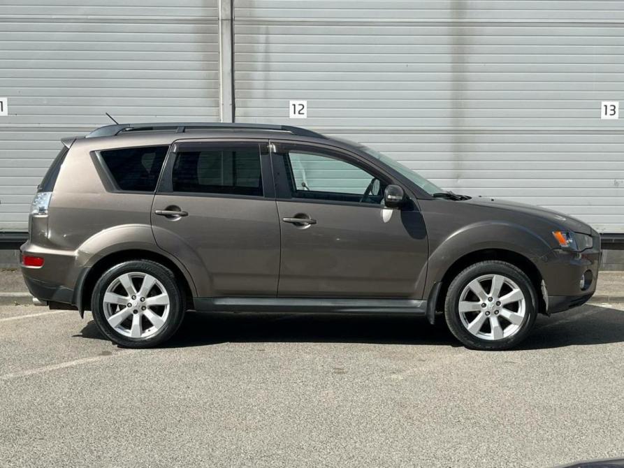 Mitsubishi Outlander II Рестайлинг Санкт-Петербург  - изображение 5