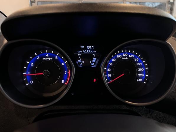 Hyundai Elantra V (MD) с пробегом 2012 года, цена 1 096 000 рублей, 123953 км, седан, Автокод Объявления