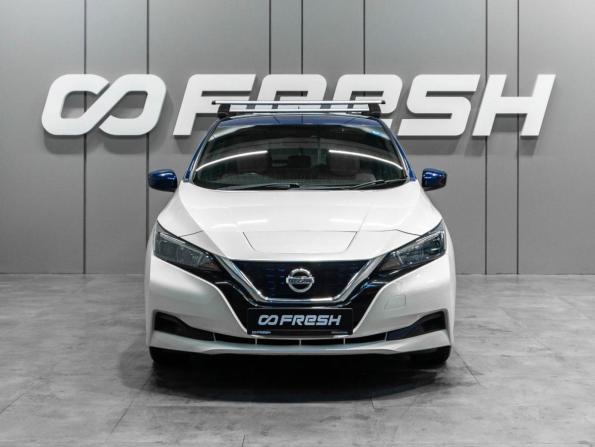 Nissan Leaf II (ZE1) с пробегом 2017 года, цена 1 599 000 рублей, 137637 км, хэтчбек, Автокод Объявления