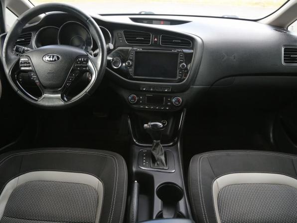 Kia Ceed II с пробегом 2014 года, цена 999 000 рублей, 198070 км, хэтчбек, Автокод Объявления