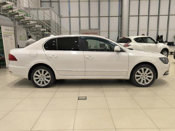 Skoda Superb II Рестайлинг с пробегом 2013 года, цена 750 000 рублей, 304094 км, лифтбек, Автокод Объявления