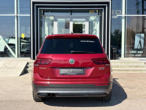 Volkswagen Tiguan II с пробегом 2017 года, цена 2 049 000 рублей, 226687 км, внедорожник, Автокод Объявления